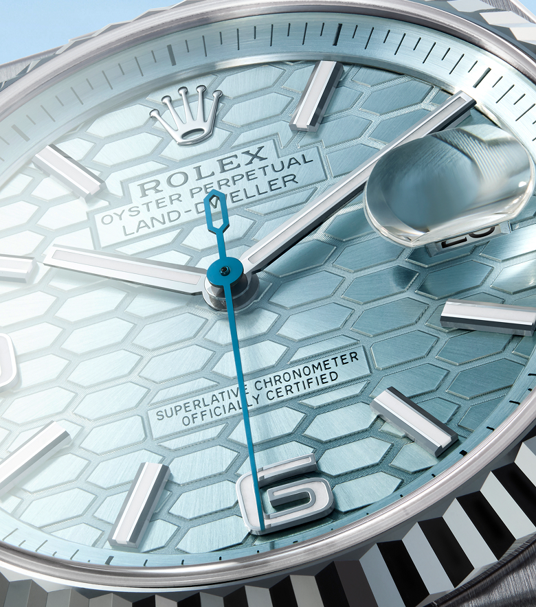 rolex-the-land-dweller-dial-with-honeycomb-motif_m127336-0001_2501fj_004-portrait